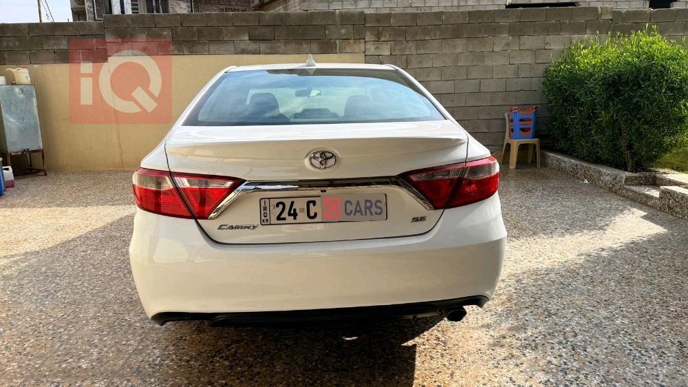 تۆیۆتا کامری